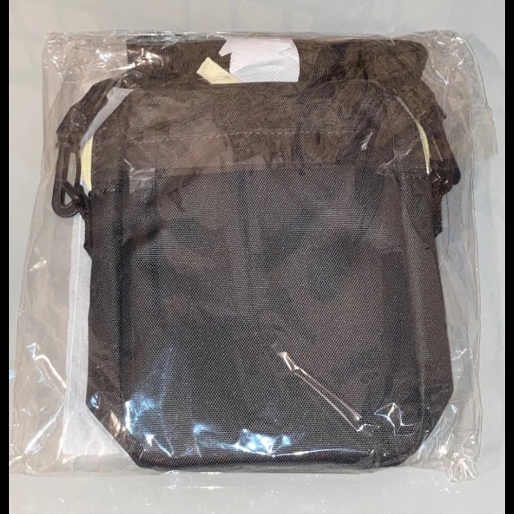 Pokemon Center Japan Exclusive | Pocket Piece Shoulder Bag - Picture 5 of 5